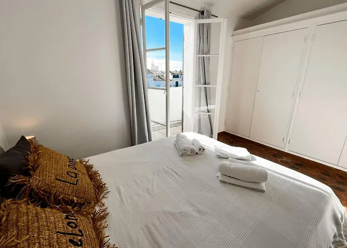 Maison Moderne 4 Ch Climatisee Avec Wi-fi A Port - Fr-1-868-25 Гримо